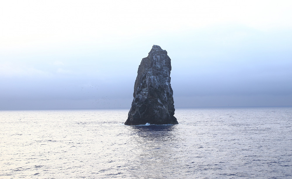 小笠原 孀婦岩(イメージ)