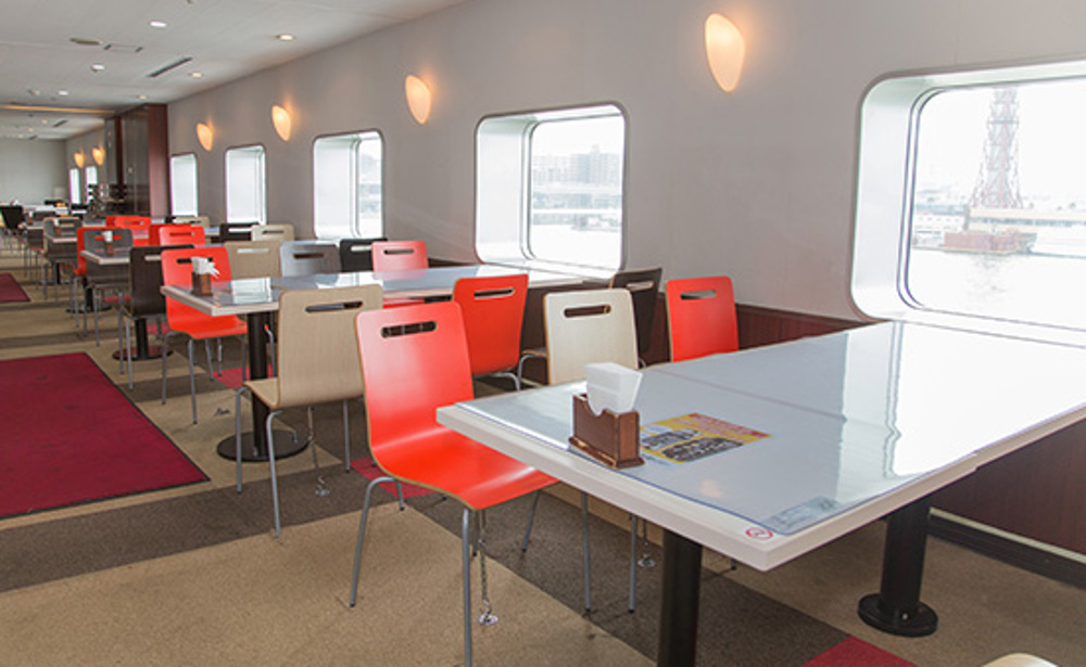 船内レストラン