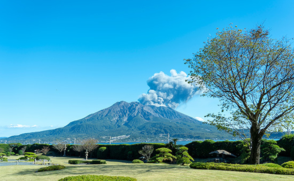 鹿児島(仙巌園から見る桜島)