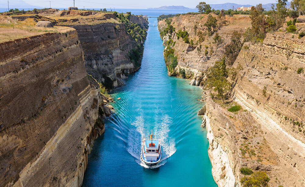 コリントス運河(ピレウスより観光)