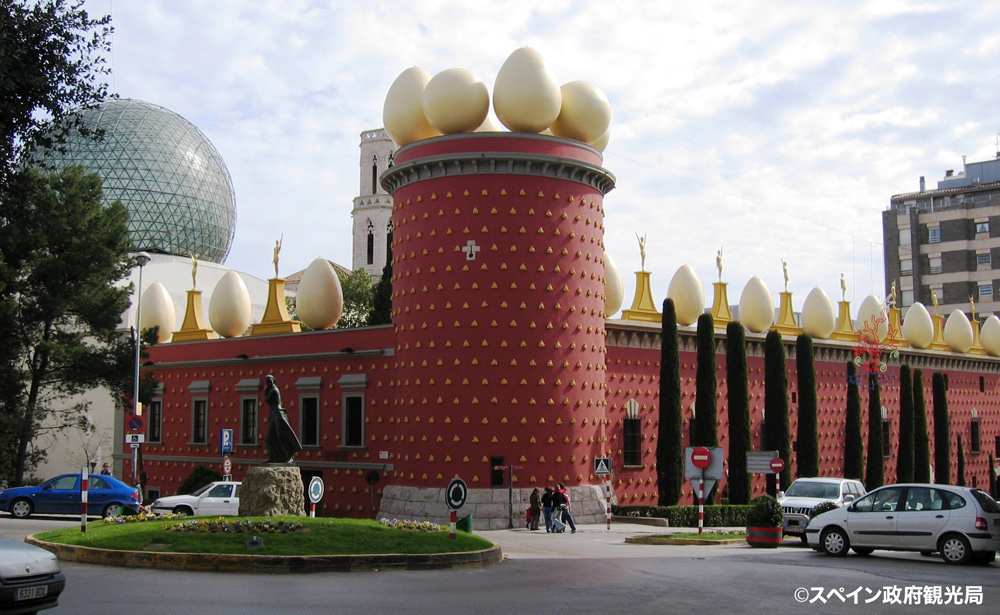 ダリ美術館（スペイン/パラモス）