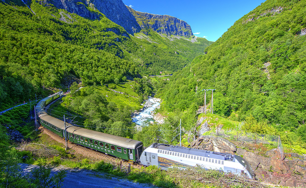 フロム山岳鉄道