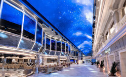 アジア有数の港町を巡る　神戸・釜山・鹿児島クルーズ8日間